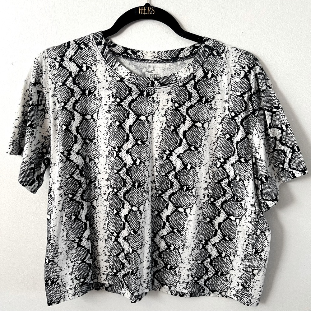 Hollister cotton t-shirt snake print